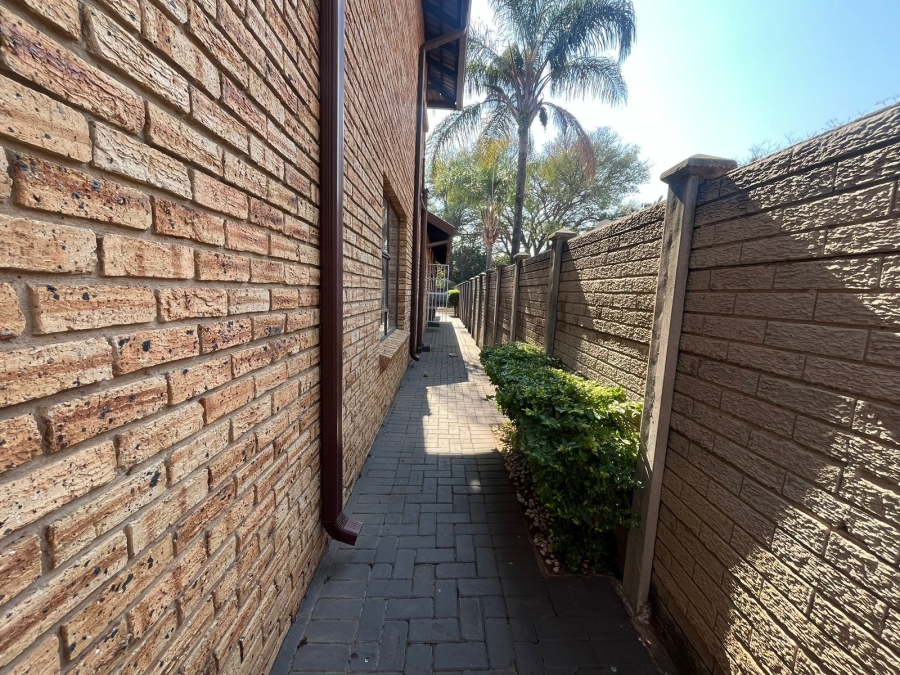 4 Bedroom Property for Sale in Bodorp North West